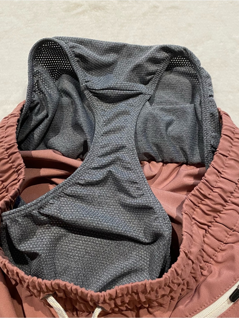 (XS) Vuori Clementine 2.0 Short 2.5" Dusty Rose Pink Marsala Extra Small Gym - Picture 11 of 13